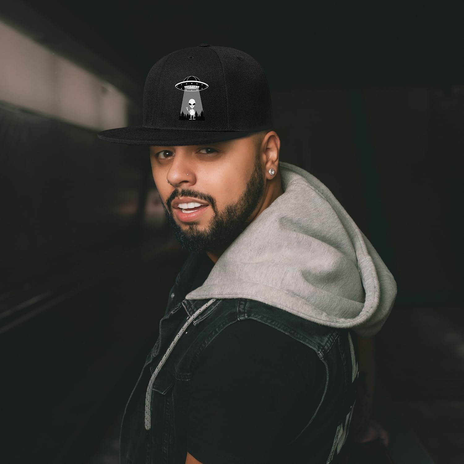 قبعات Ufo Aliens Snapback للرج - مراجعة Snapback Hat Flat وسعره